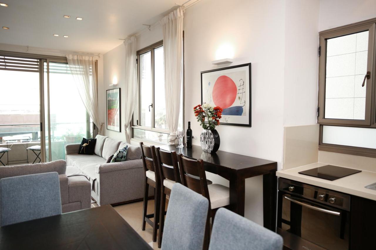 Sea View Apartment Prime Location On The Beach Tel Aviv Exterior photo